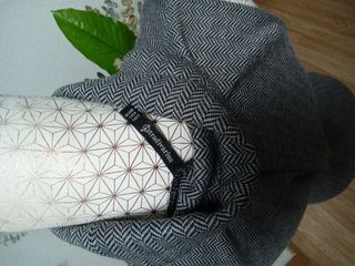 Vestido gris de la firma Stradivarius