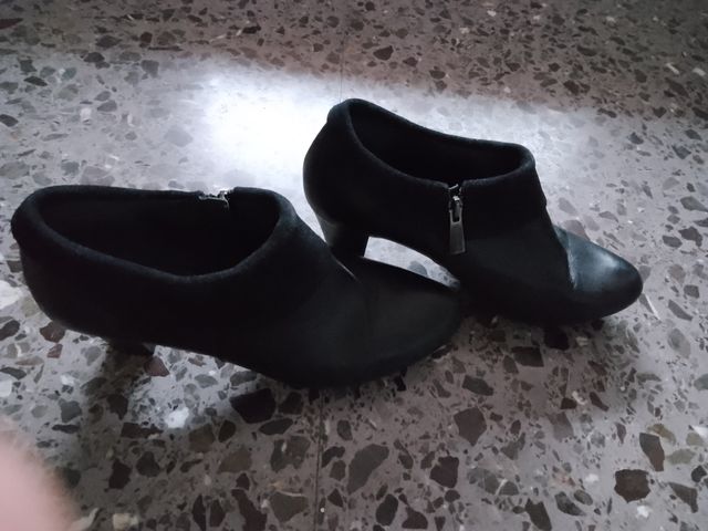 Dos botines Nuevos piel Comfort