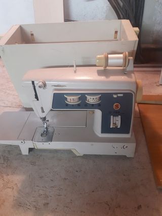 Máquina de coser singer
