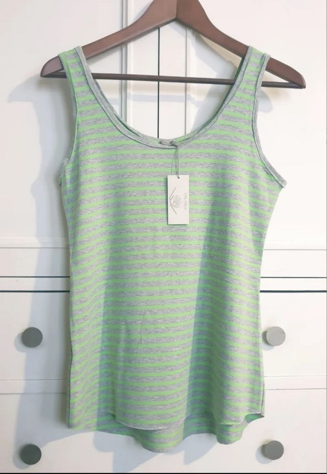 Top de la Petit Fleur