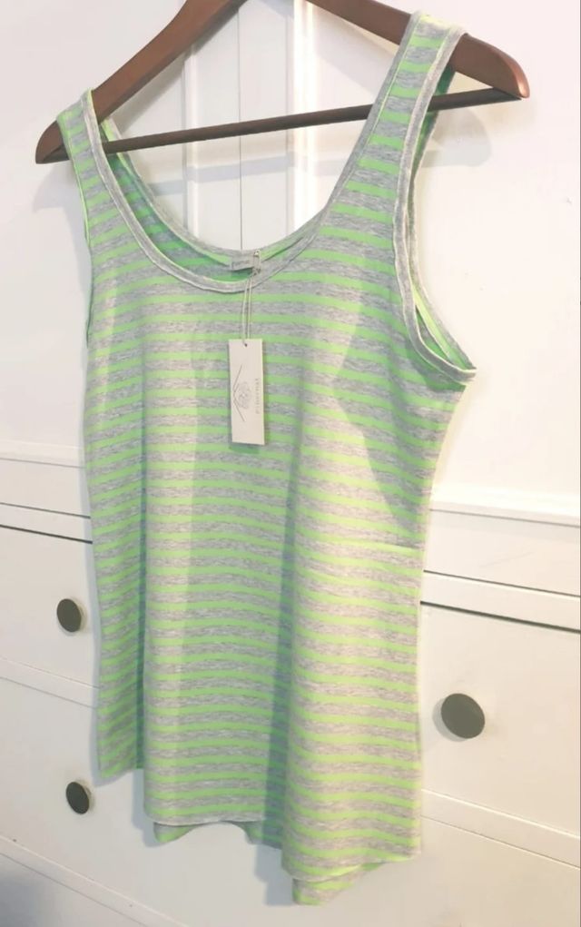 Top de la Petit Fleur