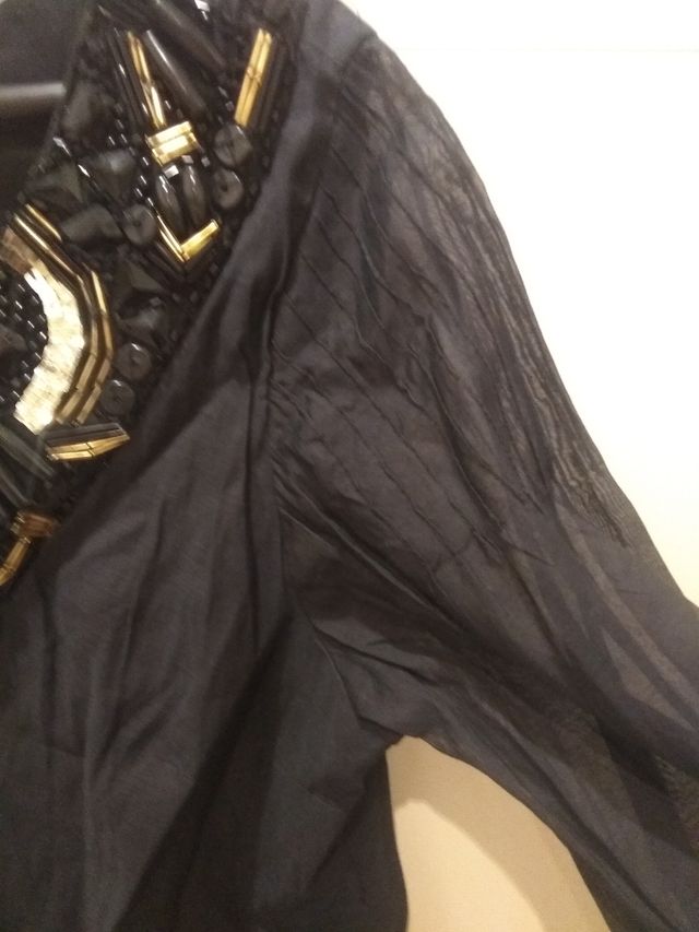 Blusa negra nueva