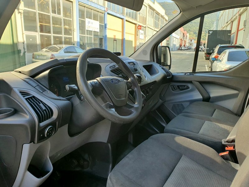 Ford Transit Custom 2016, foto 8