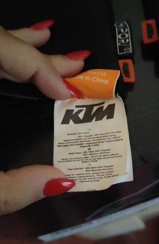 Casco + Botas + Guantes