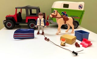 Jeep y remolque caballo Playmobil