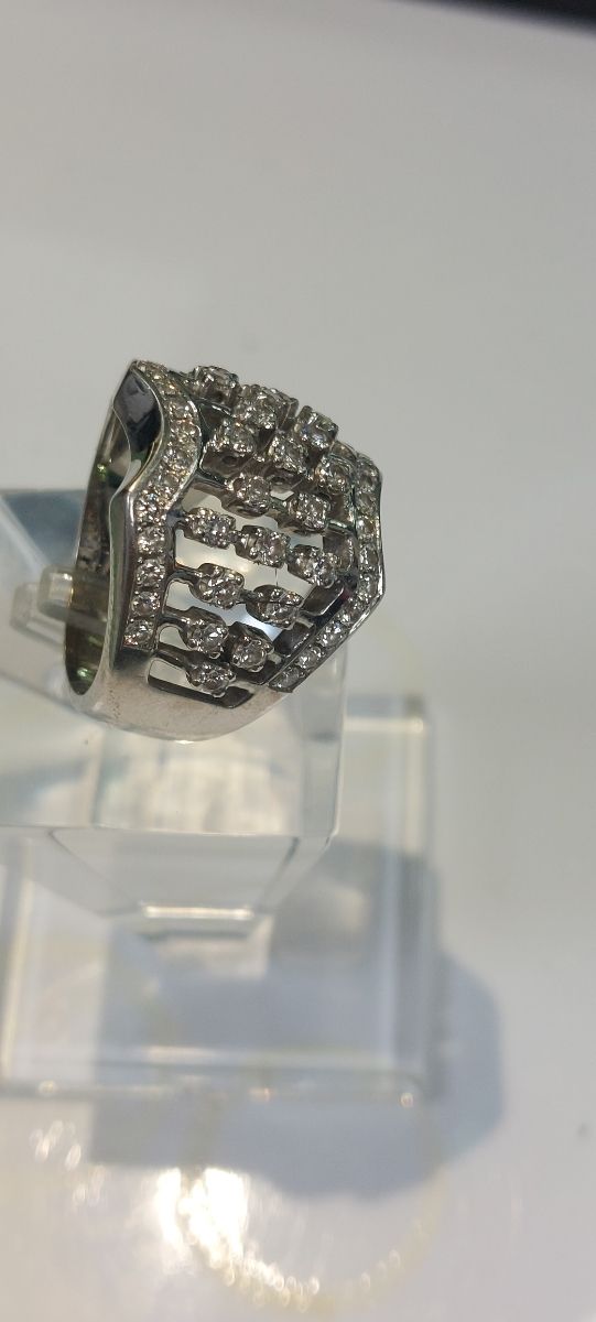 Sortija de brillantes