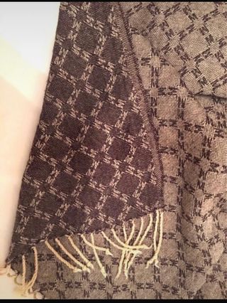 foulard monograma Mango