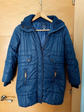 Anorak de Mayoral.Largo 72 cm.Axilas 43 