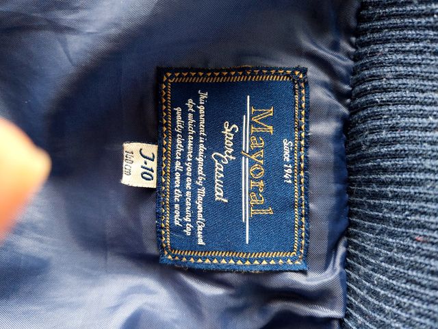 Anorak de Mayoral.Largo 72 cm.Axilas 43