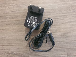 Fuente de Alimentación ZOOM AD-14E para Grabadora