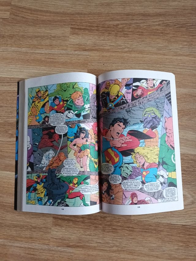 COMICS SUPERMAN