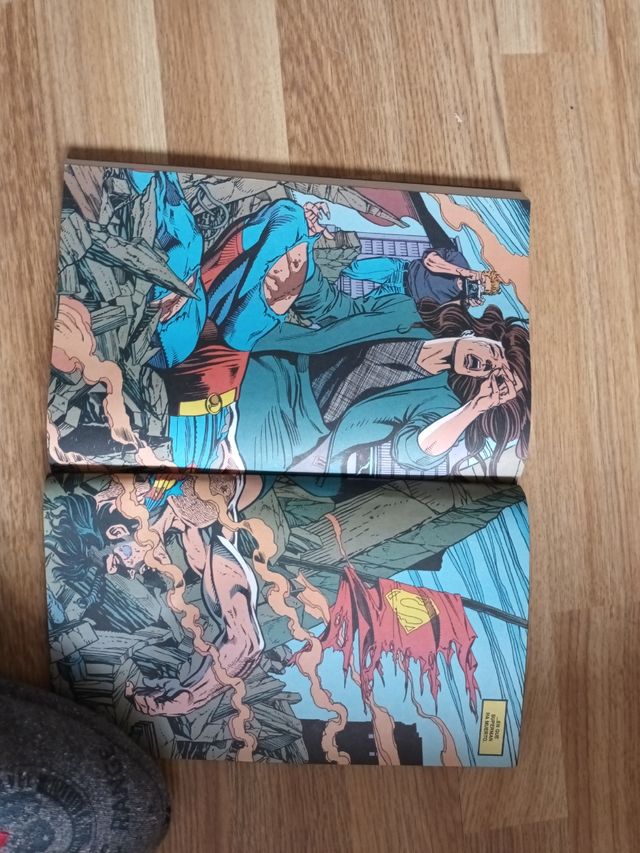 COMICS SUPERMAN