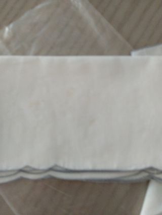 Tovaglietta thè ricamata . Vintage
