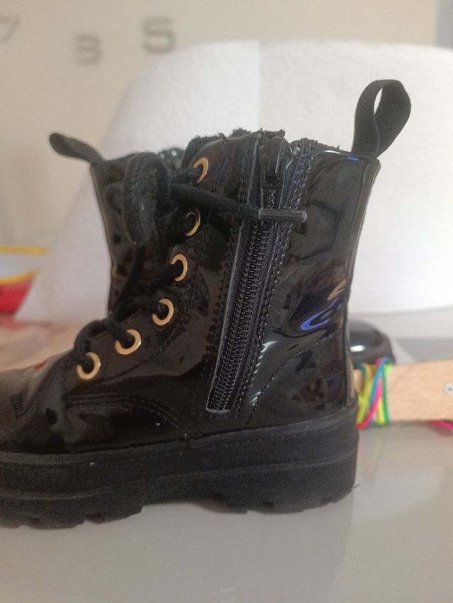 Botas charol H&M talla 25