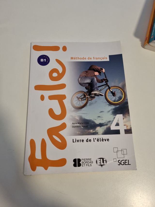 Facile 4 - Livre de l' élève