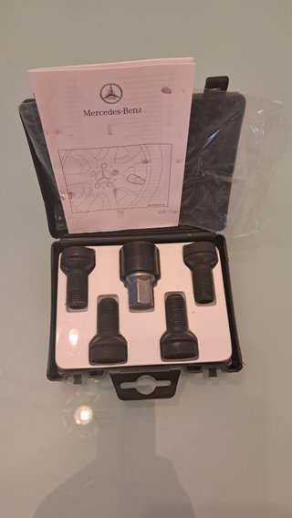 Tornillos antirrobo Mercedes