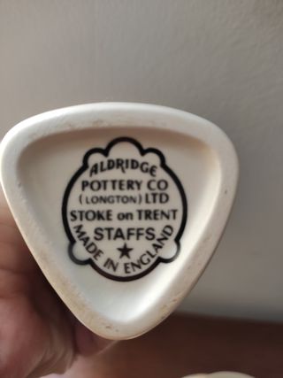 Florero de cerámica pintada a mano