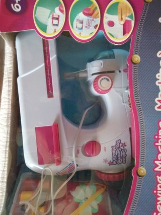 Maquina de coser de juguete
