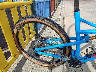 BH LYNX RACE CARBON RC 29", TALLA XL