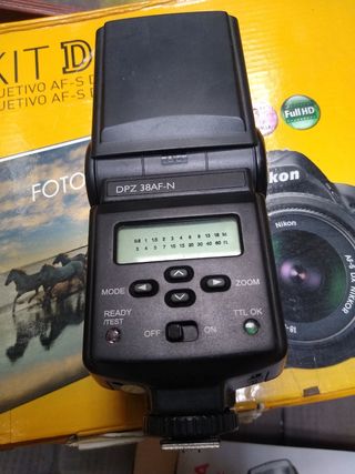 Cámara Nikon + accesorios