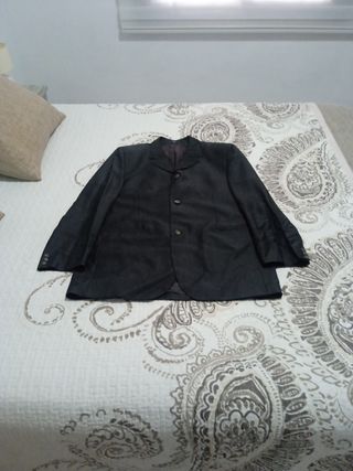 Traje de novio marca caramelo