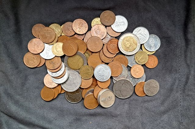 Gran Lote de Monedas Tailandesas - Los 2 Reyes