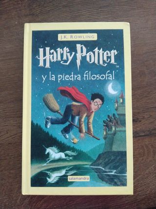Libro Harry Potter y la piedra filosofal.