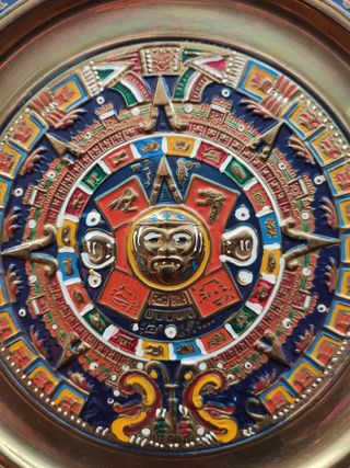 Plato de Bronce Calendario Azteca 