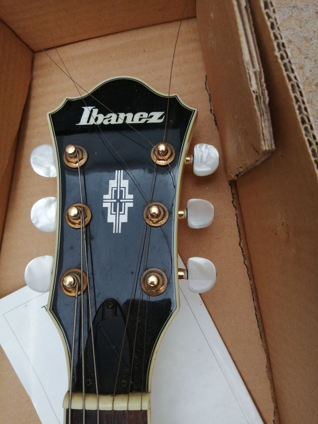 Guitarra eléctrica Ibanez
