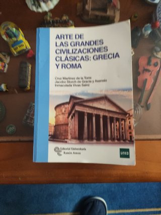 Libro historia del arte de la UNED