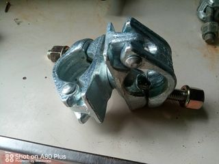 Andamio abrazaderas