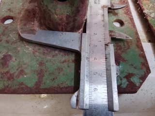 Abrazaderas y patas para andamio