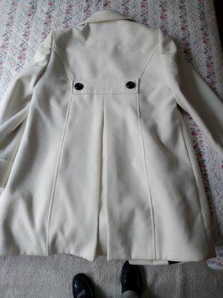 ABRIGO DE PAÑO BLANCO