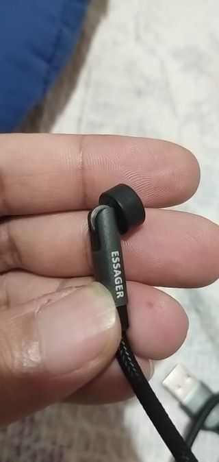 Cable tipo C y iPhone 180°