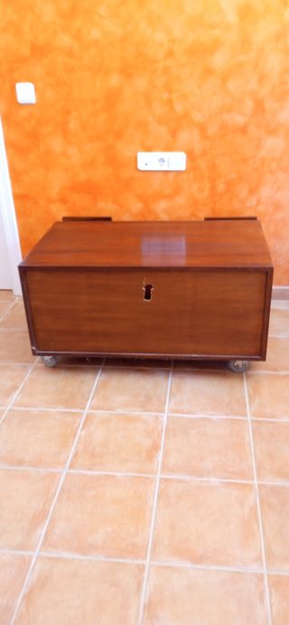 Mesa CUBIC auxiliar baja o mueble TV