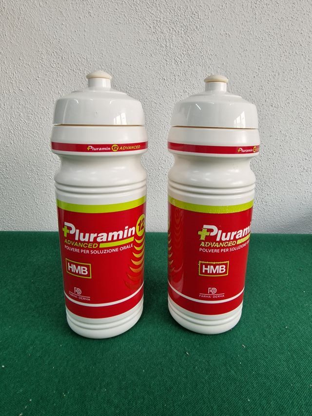 2 Borracce pubblicitarie Pluramin 12 Farma Derma