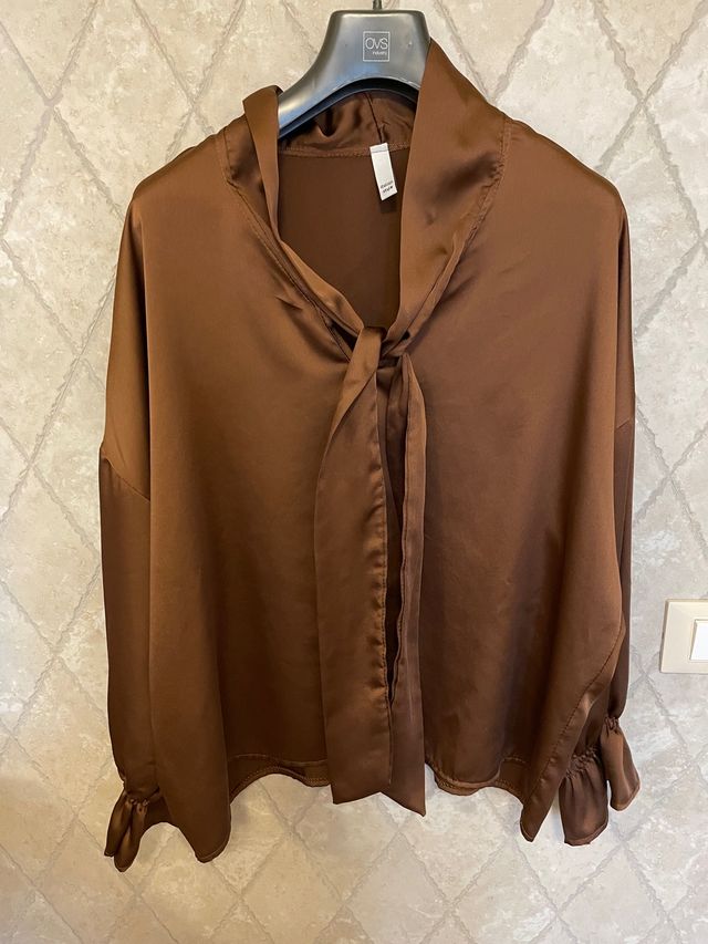 camicetta marrone