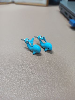 Pendientes ballena