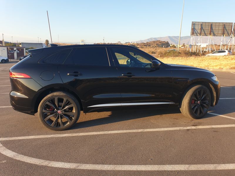 Jaguar F-Pace 2016 - foto 1