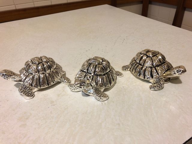3tortugas de resina y plata .