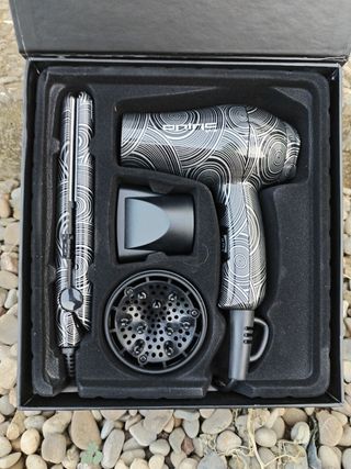 Mini secador y mini plancha de pelo