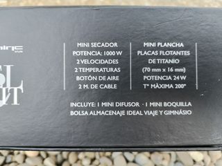 Mini secador y mini plancha de pelo