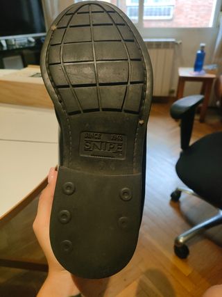 Zapato de cuero negro para caballero