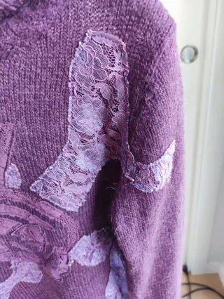 Jersey cuello alto color morado