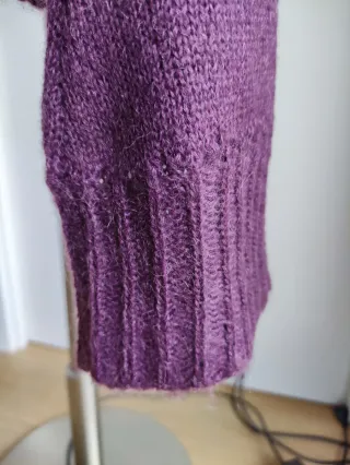 Jersey cuello alto color morado