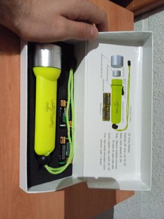 Linterna para submarinistas 