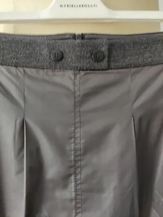 Traje chaqueta y falda