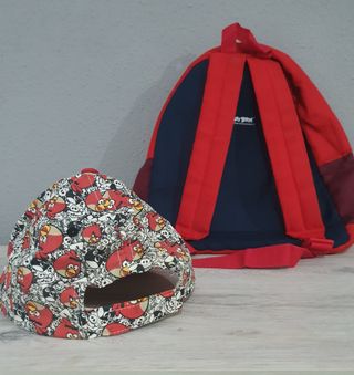 Angry Birds mochila y gorra