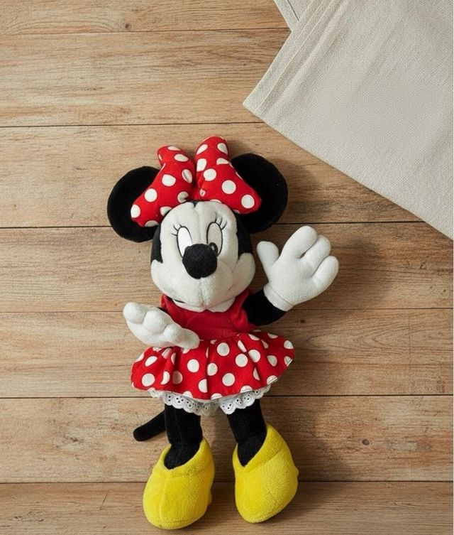 Pack peluches Mickey y Minnie + caja. Disney