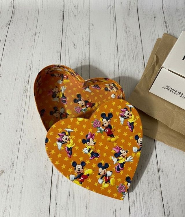 Pack peluches Mickey y Minnie + caja. Disney